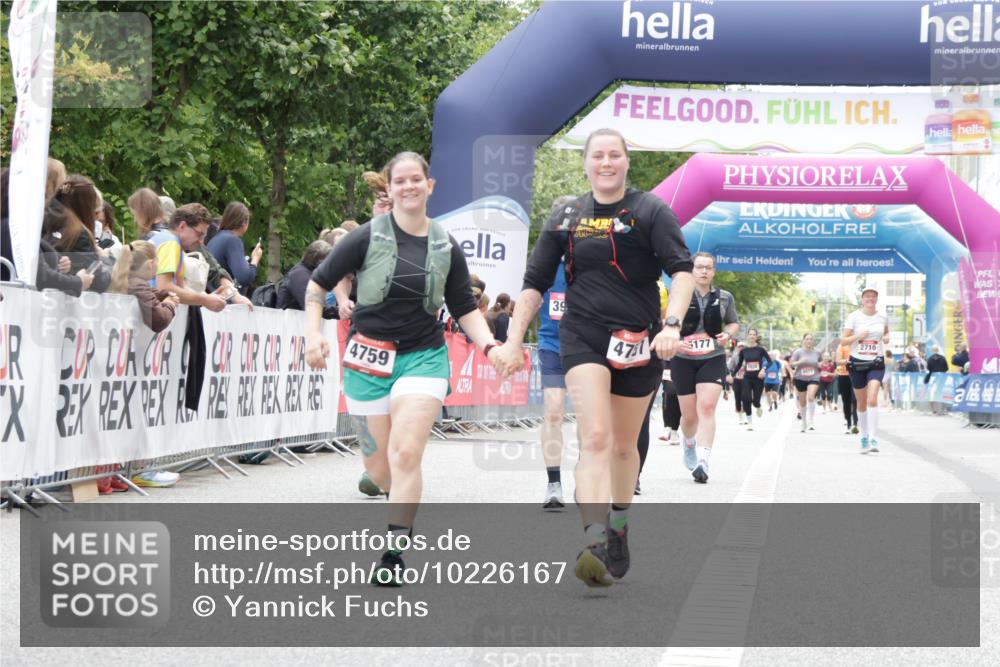 06.09.2026 - CURREX Alsterlauf Yannick Fuchs http://msf.ph/oto/10226167 06.09.2026 10:17:45 Ziel 2070, 2795, 3680, 3797, 3823, 3948, 4757, 4759, 5491 meine-sportfotos.de