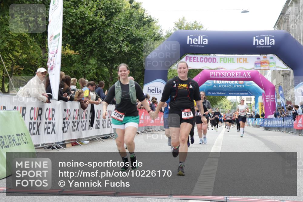 06.09.2026 - CURREX Alsterlauf Yannick Fuchs http://msf.ph/oto/10226170 06.09.2026 10:17:45 Ziel 2070, 2795, 3680, 3797, 3823, 3948, 4757, 4759, 5491 meine-sportfotos.de