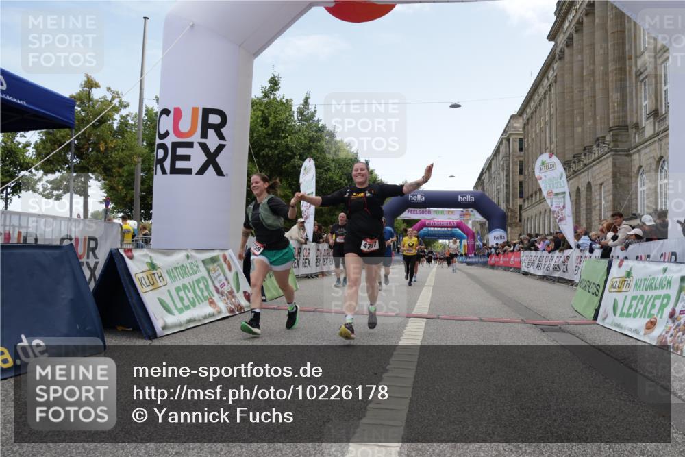 06.09.2026 - CURREX Alsterlauf Yannick Fuchs http://msf.ph/oto/10226178 06.09.2026 10:17:47 Ziel 2070, 2795, 3680, 3797, 3823, 3948, 4757, 4759, 5177, 5491 meine-sportfotos.de