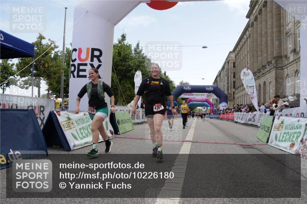 06.09.2026 - CURREX Alsterlauf Yannick Fuchs http://msf.ph/oto/10226180 06.09.2026 10:17:47 Ziel 2070, 2795, 3680, 3797, 3823, 3948, 4757, 4759, 5177, 5491 meine-sportfotos.de