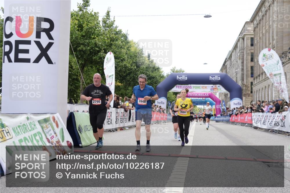 06.09.2026 - CURREX Alsterlauf Yannick Fuchs http://msf.ph/oto/10226187 06.09.2026 10:17:49 Ziel 2070, 2645, 2795, 3680, 3797, 3823, 3948, 4757, 4759, 5177 meine-sportfotos.de