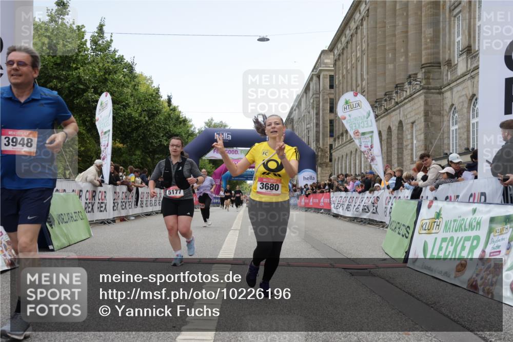 06.09.2026 - CURREX Alsterlauf Yannick Fuchs http://msf.ph/oto/10226196 06.09.2026 10:17:51 Ziel 2645, 2710, 2795, 3680, 3948, 4757, 4759, 5177 meine-sportfotos.de