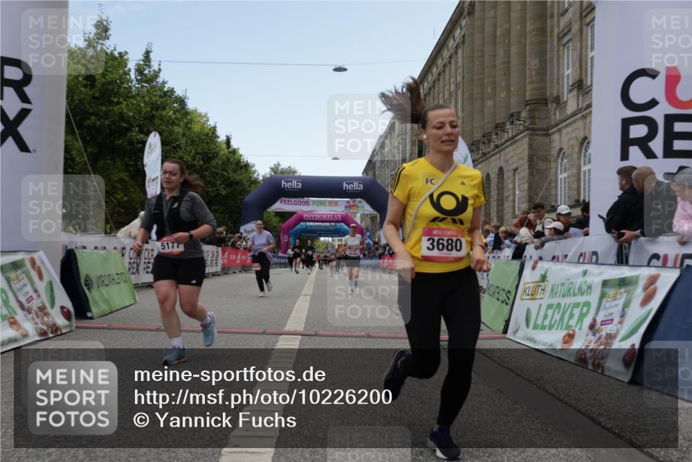 06.09.2026 - CURREX Alsterlauf Yannick Fuchs http://msf.ph/oto/10226200 06.09.2026 10:17:51 Ziel 2645, 2710, 2795, 3680, 3948, 4757, 4759, 5177 meine-sportfotos.de