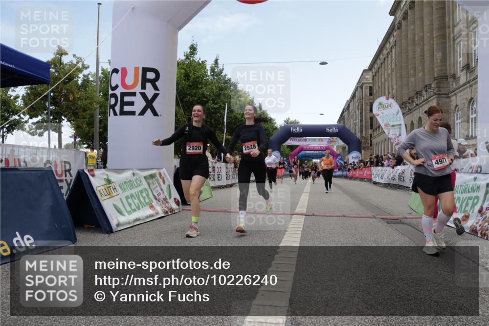 06.09.2026 - CURREX Alsterlauf Yannick Fuchs http://msf.ph/oto/10226240 06.09.2026 10:18:01 Ziel 2645, 2710, 2920, 2928, 3018, 3917, 4915, 4977 meine-sportfotos.de