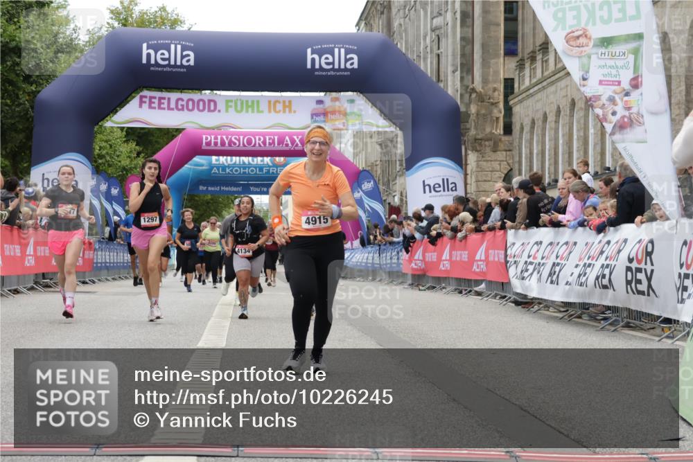 06.09.2026 - CURREX Alsterlauf Yannick Fuchs http://msf.ph/oto/10226245 06.09.2026 10:18:02 Ziel 1297, 2710, 2920, 2928, 3018, 3917, 4134, 4906, 4915, 4977 meine-sportfotos.de