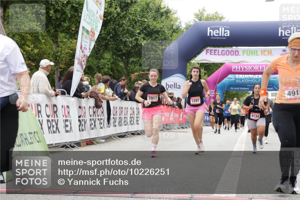 06.09.2026 - CURREX Alsterlauf Yannick Fuchs http://msf.ph/oto/10226251 06.09.2026 10:18:04 Ziel 1297, 2920, 2928, 3018, 3917, 4134, 4906, 4915, 4977 meine-sportfotos.de