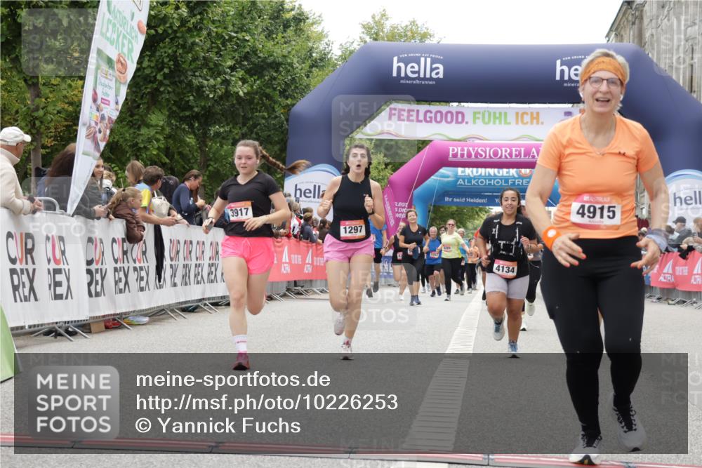 06.09.2026 - CURREX Alsterlauf Yannick Fuchs http://msf.ph/oto/10226253 06.09.2026 10:18:04 Ziel 1297, 2920, 2928, 3018, 3917, 4134, 4906, 4915, 4977 meine-sportfotos.de