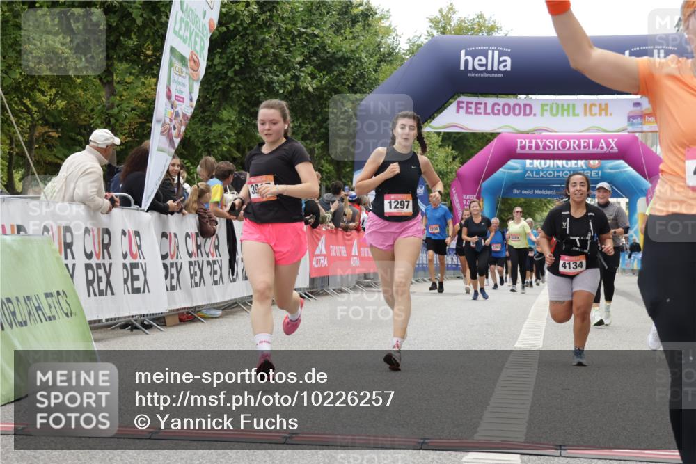 06.09.2026 - CURREX Alsterlauf Yannick Fuchs http://msf.ph/oto/10226257 06.09.2026 10:18:05 Ziel 1297, 2920, 2928, 3018, 3917, 4134, 4232, 4906, 4915, 4977 meine-sportfotos.de