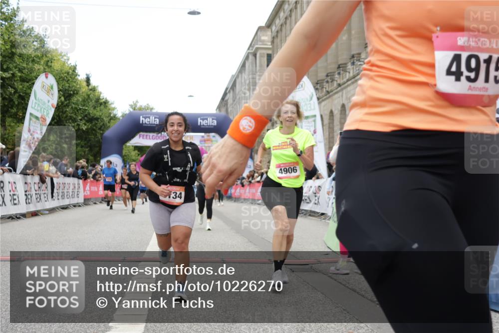 06.09.2026 - CURREX Alsterlauf Yannick Fuchs http://msf.ph/oto/10226270 06.09.2026 10:18:07 Ziel 1297, 2026, 2920, 2928, 3018, 3917, 4134, 4232, 4906, 4915 meine-sportfotos.de