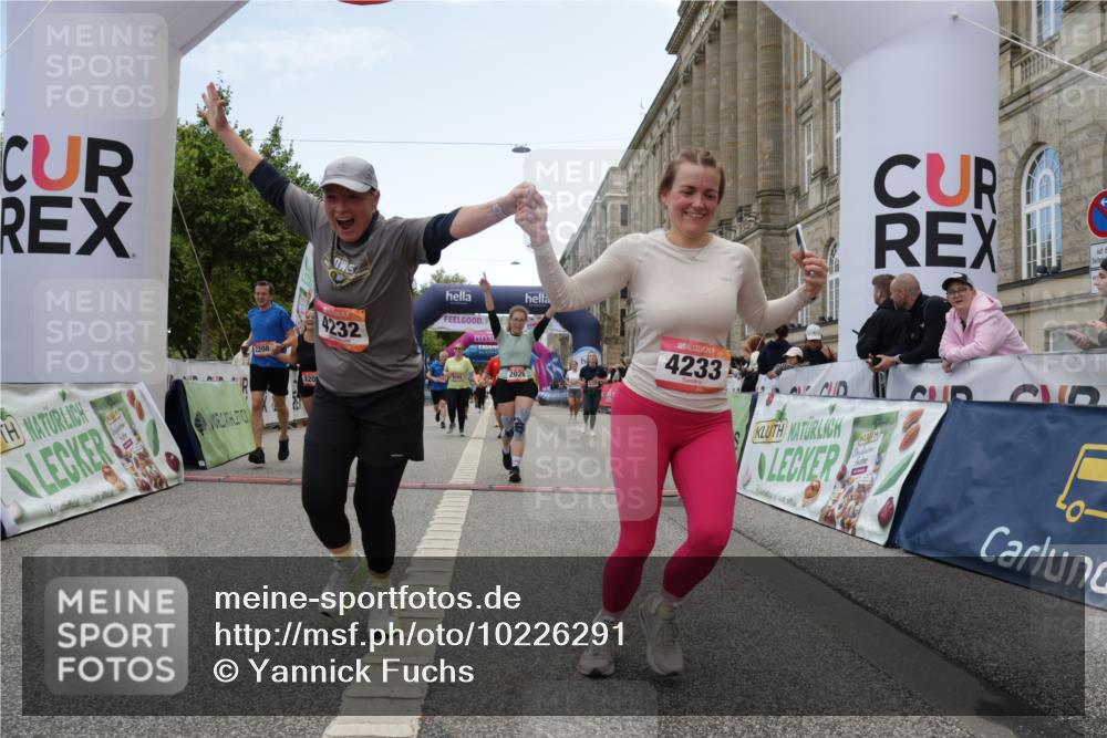 06.09.2026 - CURREX Alsterlauf Yannick Fuchs http://msf.ph/oto/10226291 06.09.2026 10:18:12 Ziel 1297, 2026, 2208, 2209, 2262, 3917, 4134, 4232, 4906, 5050, 6339, 8290 meine-sportfotos.de