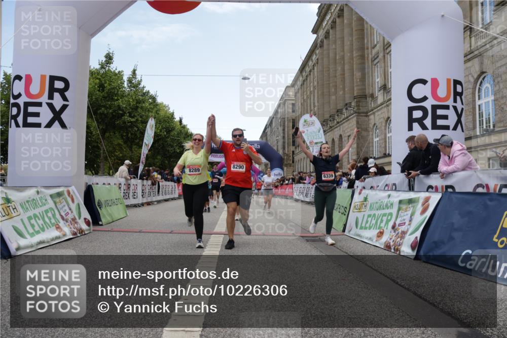 06.09.2026 - CURREX Alsterlauf Yannick Fuchs http://msf.ph/oto/10226306 06.09.2026 10:18:15 Ziel 2026, 2208, 2209, 2262, 3083, 4232, 4479, 4632, 4644, 5050, 6339, 8290 meine-sportfotos.de