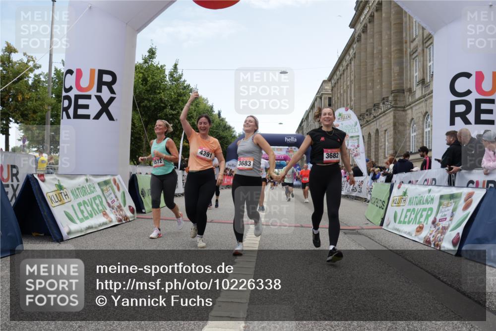 06.09.2026 - CURREX Alsterlauf Yannick Fuchs http://msf.ph/oto/10226338 06.09.2026 10:18:22 Ziel 2262, 2381, 3083, 3682, 3683, 4107, 4186, 4391, 4479, 4632, 4644, 5050, 5572, 6321, 6322, 6339, 8290 meine-sportfotos.de