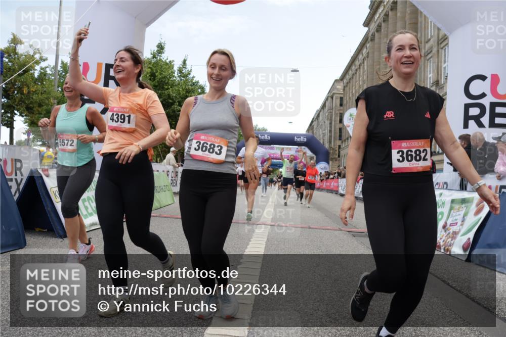 06.09.2026 - CURREX Alsterlauf Yannick Fuchs http://msf.ph/oto/10226344 06.09.2026 10:18:23 Ziel 2262, 2381, 2804, 3083, 3682, 3683, 4107, 4186, 4391, 4479, 4632, 4644, 4795, 4804, 5050, 5572, 5921, 6321, 6322 meine-sportfotos.de