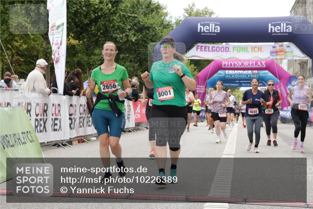 06.09.2026 - CURREX Alsterlauf Yannick Fuchs http://msf.ph/oto/10226389 06.09.2026 10:18:35 Ziel 2271, 2287, 2349, 2651, 2656, 2804, 2960, 3052, 3358, 3654, 4648, 4795, 4804, 5921, 8001 meine-sportfotos.de