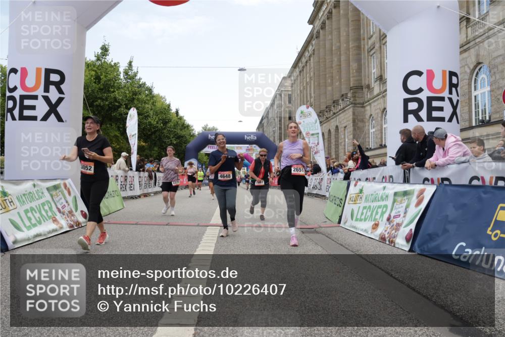 06.09.2026 - CURREX Alsterlauf Yannick Fuchs http://msf.ph/oto/10226407 06.09.2026 10:18:39 Ziel 2271, 2287, 2349, 2651, 2656, 2960, 3052, 3421, 3875, 3879, 4648, 5394, 8001 meine-sportfotos.de