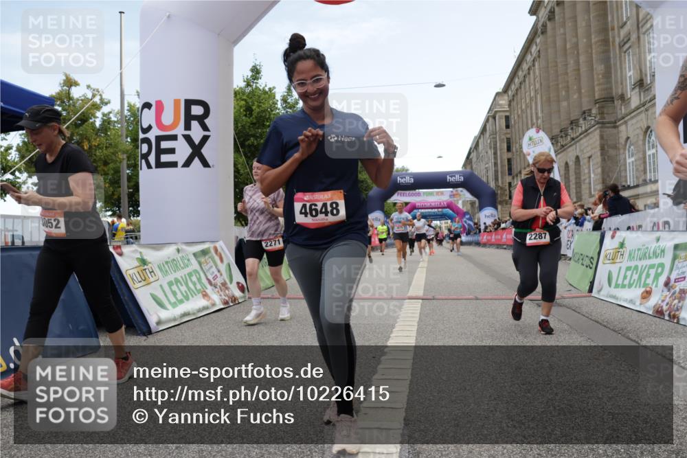 06.09.2026 - CURREX Alsterlauf Yannick Fuchs http://msf.ph/oto/10226415 06.09.2026 10:18:40 Ziel 2271, 2287, 2651, 2656, 2960, 3052, 3421, 3875, 3879, 4648, 5394, 8001 meine-sportfotos.de