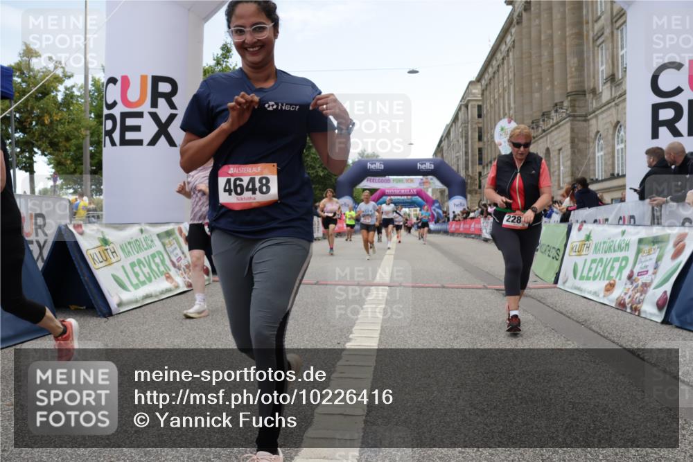 06.09.2026 - CURREX Alsterlauf Yannick Fuchs http://msf.ph/oto/10226416 06.09.2026 10:18:41 Ziel 2271, 2287, 2651, 2656, 2960, 3052, 3421, 3875, 3879, 4648, 5394, 6067, 8001 meine-sportfotos.de