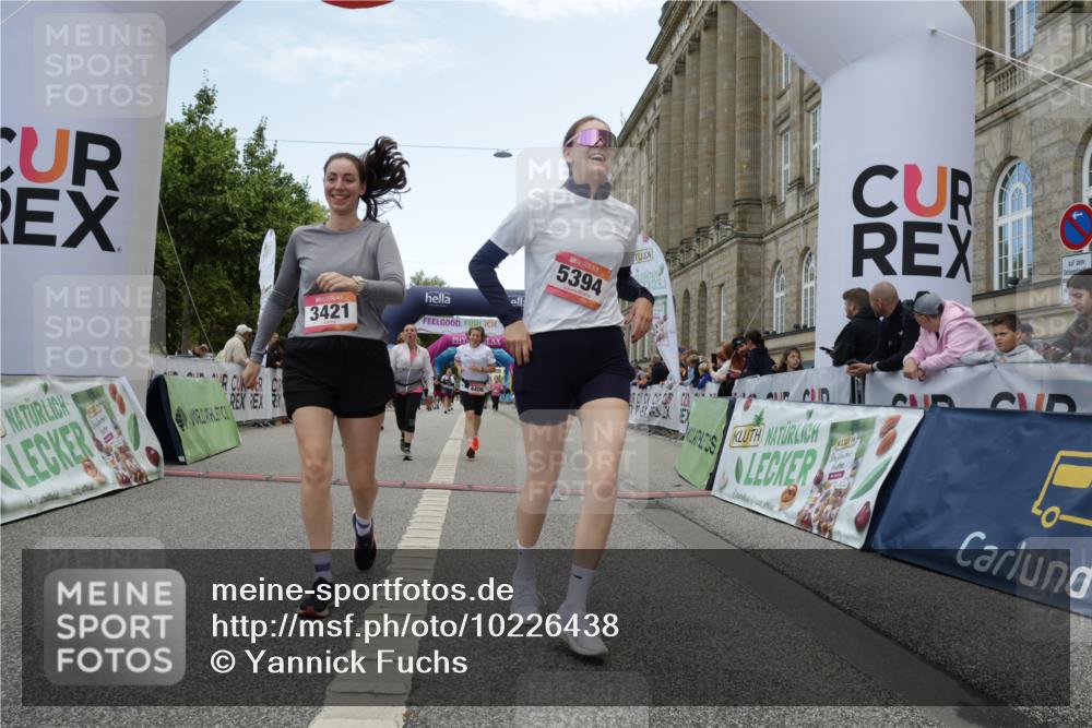 06.09.2026 - CURREX Alsterlauf Yannick Fuchs http://msf.ph/oto/10226438 06.09.2026 10:18:45 Ziel 2271, 2287, 2651, 3052, 3421, 3875, 3879, 4406, 4560, 4648, 4857, 5394, 5489, 6067 meine-sportfotos.de
