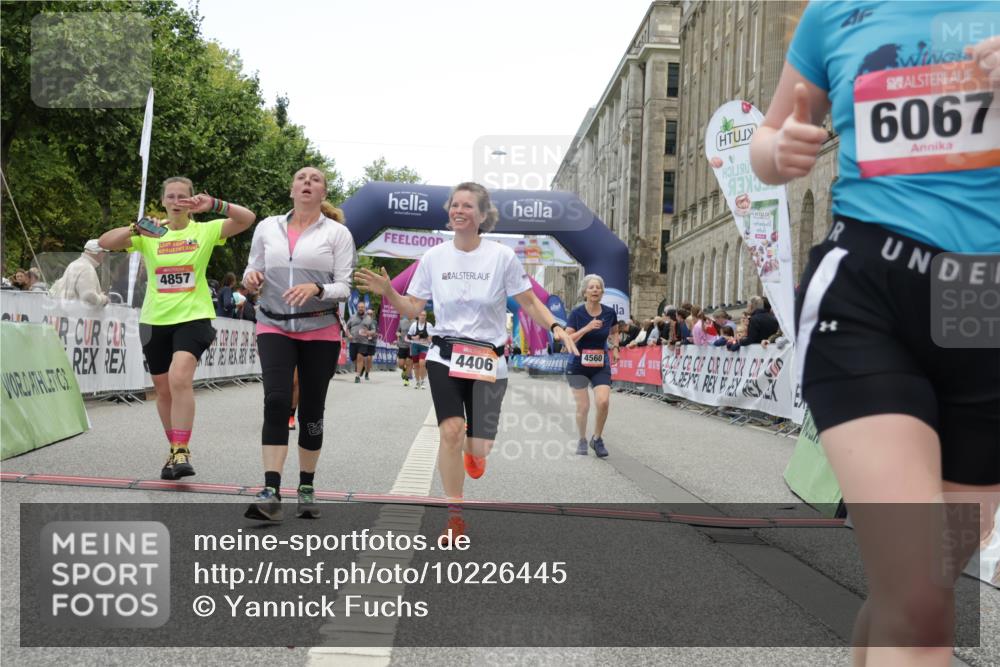 06.09.2026 - CURREX Alsterlauf Yannick Fuchs http://msf.ph/oto/10226445 06.09.2026 10:18:47 Ziel 2271, 2287, 2872, 3421, 3875, 3879, 4406, 4560, 4857, 5394, 5489, 6067 meine-sportfotos.de