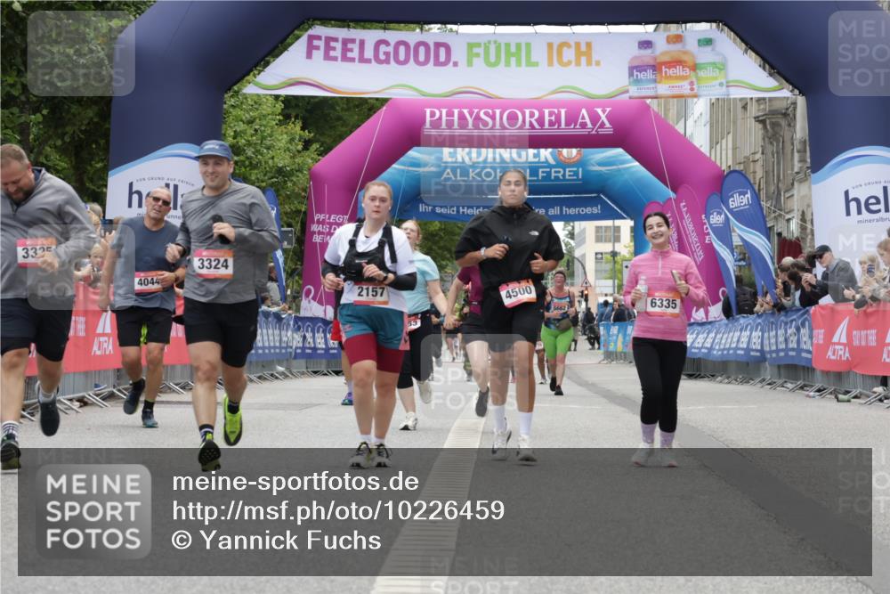 06.09.2026 - CURREX Alsterlauf Yannick Fuchs http://msf.ph/oto/10226459 06.09.2026 10:18:51 Ziel 2157, 2872, 3324, 3325, 3421, 4406, 4500, 4560, 4857, 5394, 5489, 6067, 6335 meine-sportfotos.de