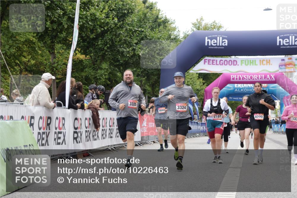 06.09.2026 - CURREX Alsterlauf Yannick Fuchs http://msf.ph/oto/10226463 06.09.2026 10:18:52 Ziel 2157, 2872, 3253, 3272, 3324, 3325, 4406, 4500, 4560, 4857, 5489, 6067, 6335 meine-sportfotos.de