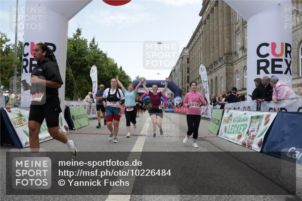 06.09.2026 - CURREX Alsterlauf Yannick Fuchs http://msf.ph/oto/10226484 06.09.2026 10:18:56 Ziel 2157, 2872, 3253, 3272, 3324, 3325, 4044, 4500, 4560, 6335 meine-sportfotos.de
