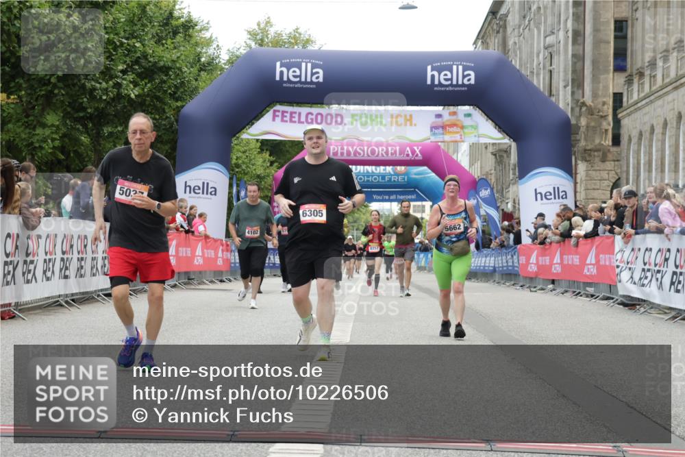 06.09.2026 - CURREX Alsterlauf Yannick Fuchs http://msf.ph/oto/10226506 06.09.2026 10:19:01 Ziel 2157, 3253, 3272, 3324, 3325, 4044, 4500, 5037, 5662, 6305, 6335 meine-sportfotos.de