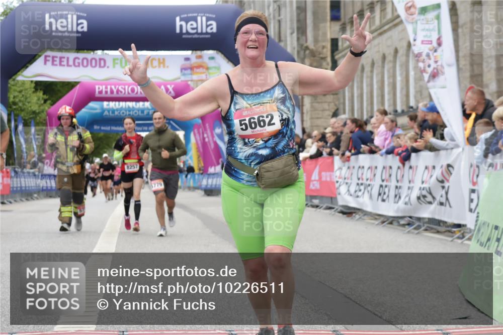 06.09.2026 - CURREX Alsterlauf Yannick Fuchs http://msf.ph/oto/10226511 06.09.2026 10:19:06 Ziel 2441, 4102, 5037, 5662, 5752, 5753, 5779, 6305, 8257 meine-sportfotos.de