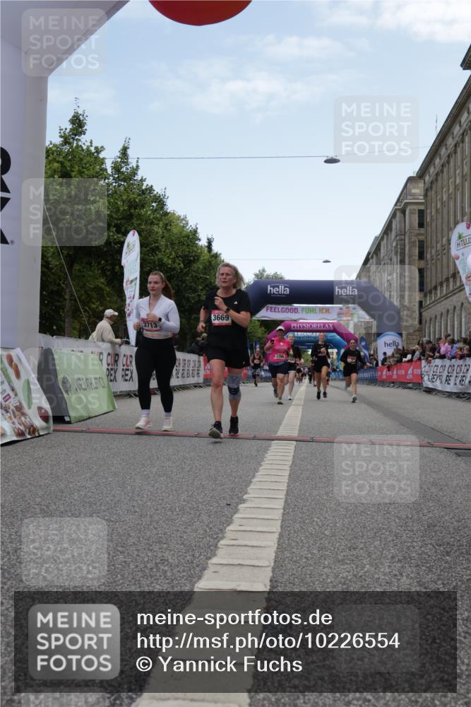 06.09.2026 - CURREX Alsterlauf Yannick Fuchs http://msf.ph/oto/10226554 06.09.2026 10:19:23 Ziel 2819, 2837, 3207, 3669, 3713, 4665, 5422, 5426, 5427, 5788, 5795 meine-sportfotos.de