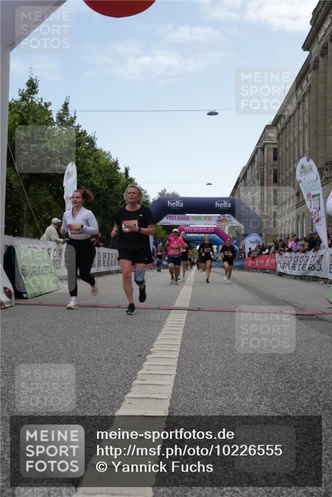 06.09.2026 - CURREX Alsterlauf Yannick Fuchs http://msf.ph/oto/10226555 06.09.2026 10:19:23 Ziel 2819, 2837, 3207, 3669, 3713, 4665, 5422, 5426, 5427, 5788, 5795 meine-sportfotos.de