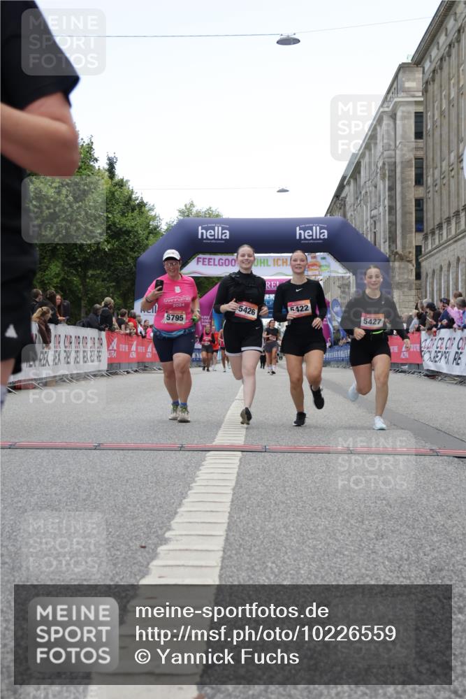 06.09.2026 - CURREX Alsterlauf Yannick Fuchs http://msf.ph/oto/10226559 06.09.2026 10:19:25 Ziel 2819, 2837, 3207, 3669, 3713, 4665, 5422, 5426, 5427, 5788, 5795 meine-sportfotos.de