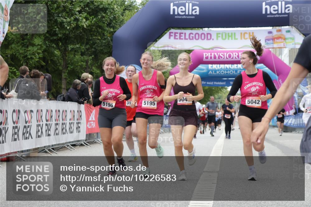 06.09.2026 - CURREX Alsterlauf Yannick Fuchs http://msf.ph/oto/10226583 06.09.2026 10:19:34 Ziel 2292, 2293, 3145, 5042, 5043, 5195, 5196, 5376, 5648, 5795 meine-sportfotos.de