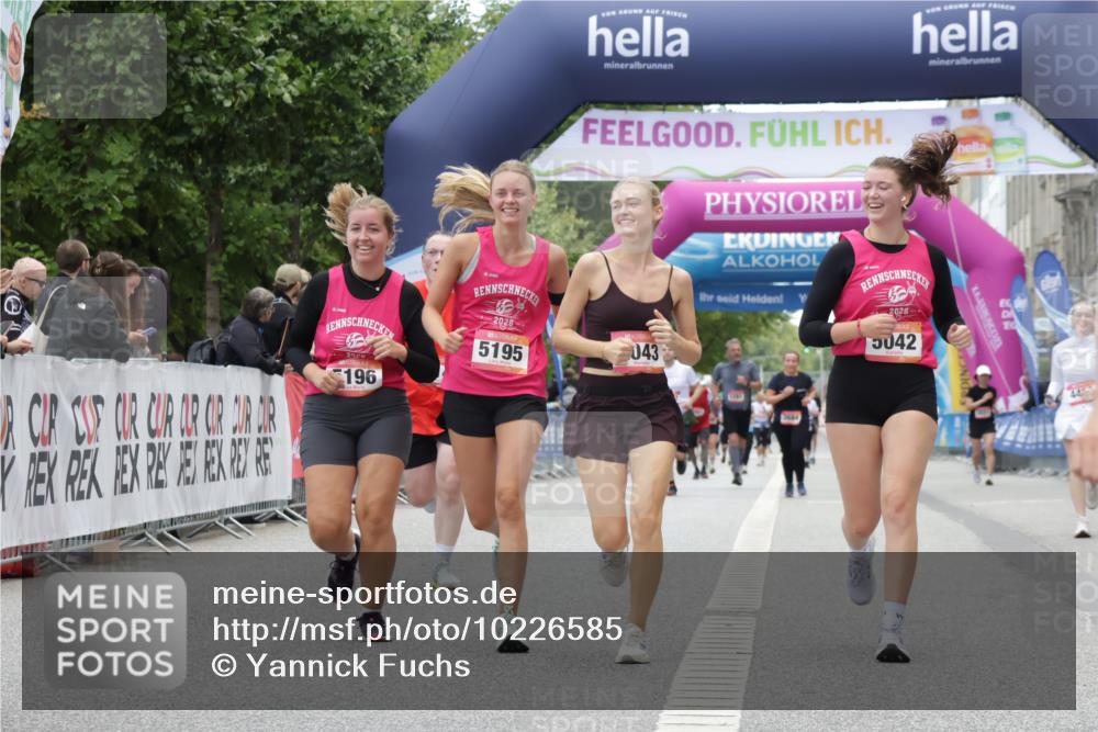 06.09.2026 - CURREX Alsterlauf Yannick Fuchs http://msf.ph/oto/10226585 06.09.2026 10:19:34 Ziel 2292, 2293, 3145, 5042, 5043, 5195, 5196, 5376, 5648, 5795 meine-sportfotos.de