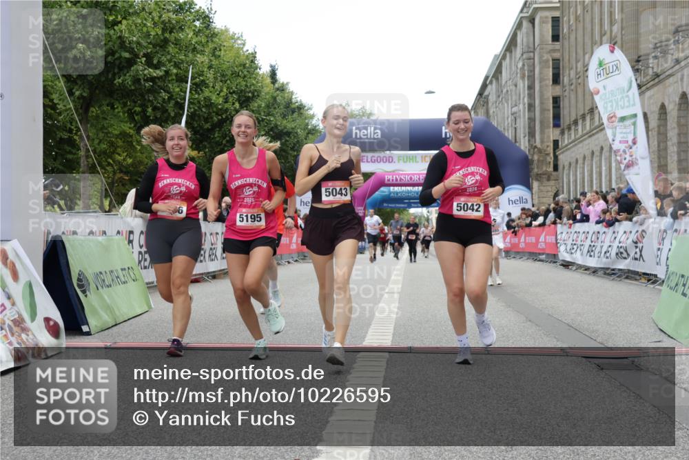06.09.2026 - CURREX Alsterlauf Yannick Fuchs http://msf.ph/oto/10226595 06.09.2026 10:19:36 Ziel 2292, 2293, 3145, 4480, 5042, 5043, 5195, 5196, 5376, 5648 meine-sportfotos.de
