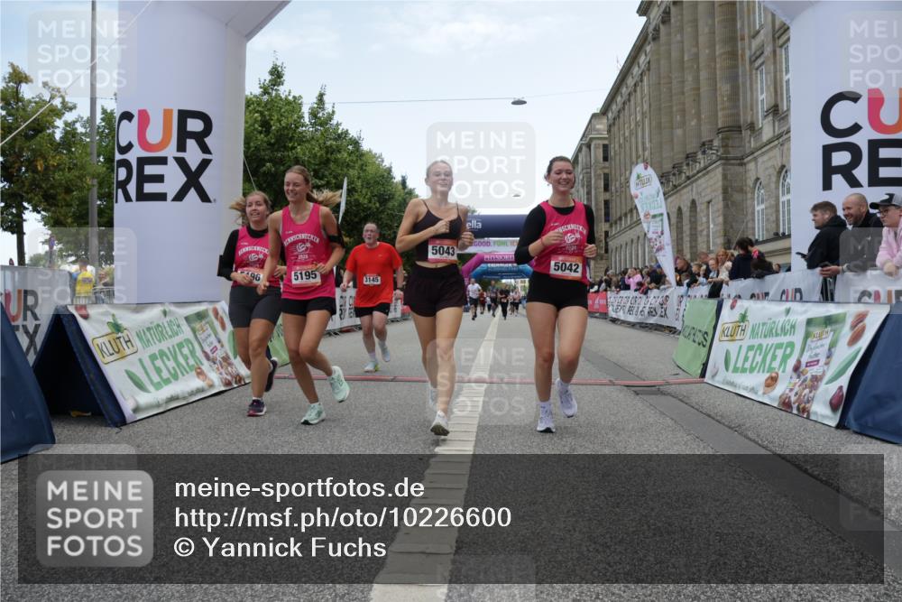 06.09.2026 - CURREX Alsterlauf Yannick Fuchs http://msf.ph/oto/10226600 06.09.2026 10:19:37 Ziel 2292, 2293, 3145, 4480, 5042, 5043, 5195, 5196, 5376, 5648 meine-sportfotos.de