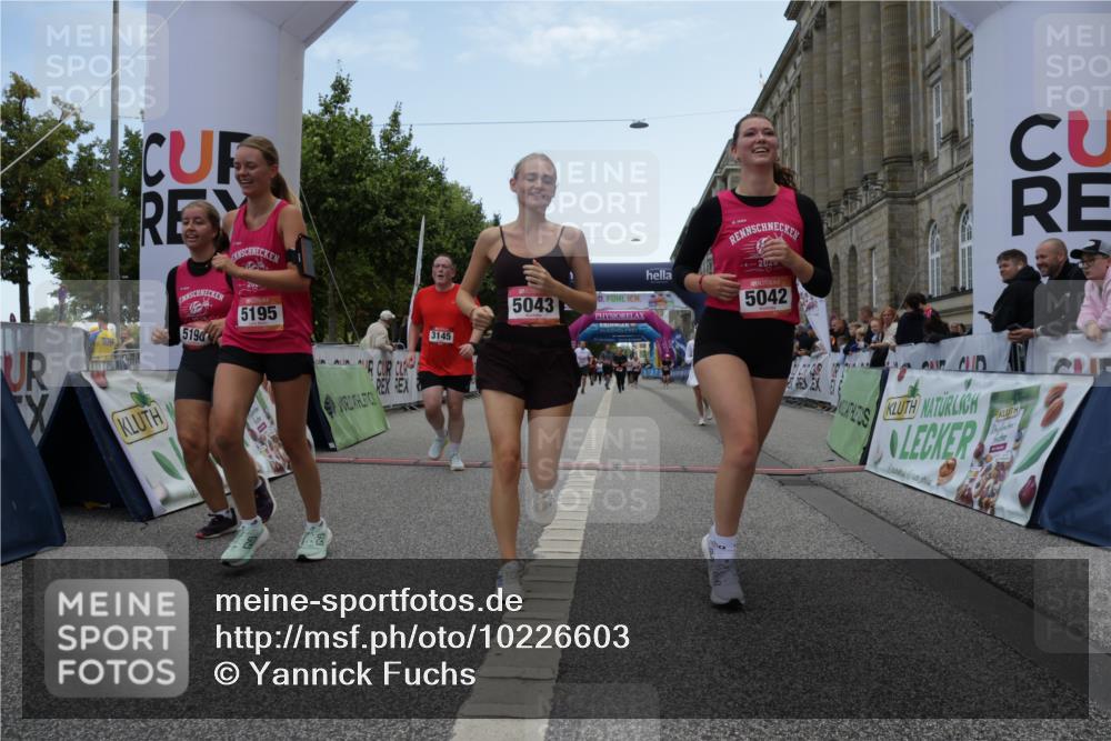 06.09.2026 - CURREX Alsterlauf Yannick Fuchs http://msf.ph/oto/10226603 06.09.2026 10:19:37 Ziel 2292, 2293, 3145, 4480, 5042, 5043, 5195, 5196, 5376, 5648 meine-sportfotos.de