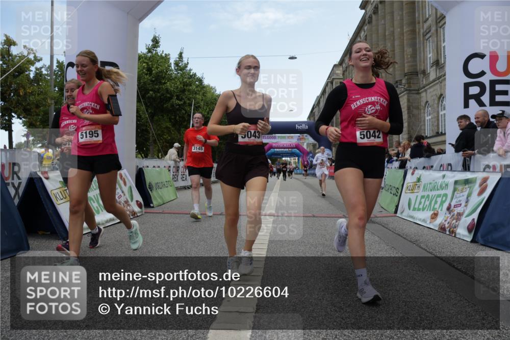 06.09.2026 - CURREX Alsterlauf Yannick Fuchs http://msf.ph/oto/10226604 06.09.2026 10:19:38 Ziel 2292, 2293, 3145, 4480, 5042, 5043, 5195, 5196, 5376, 5648 meine-sportfotos.de