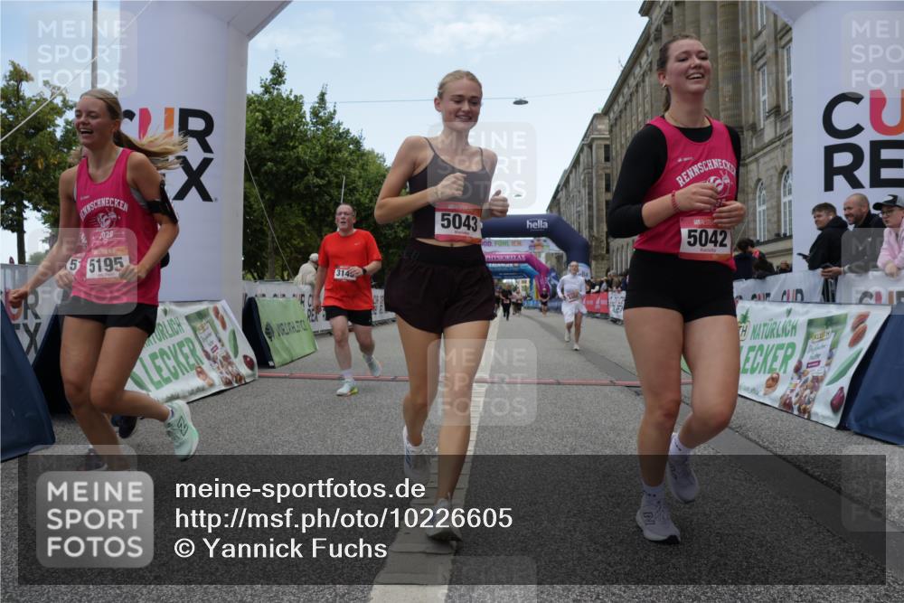06.09.2026 - CURREX Alsterlauf Yannick Fuchs http://msf.ph/oto/10226605 06.09.2026 10:19:38 Ziel 2292, 2293, 3145, 4480, 5042, 5043, 5195, 5196, 5376, 5648 meine-sportfotos.de