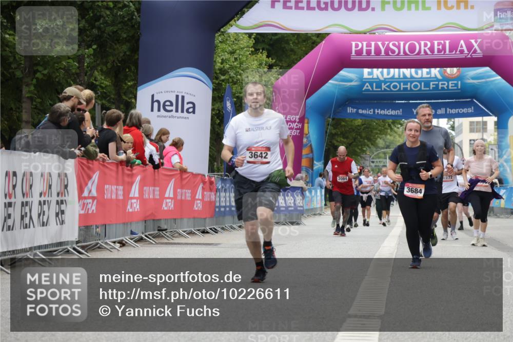 06.09.2026 - CURREX Alsterlauf Yannick Fuchs http://msf.ph/oto/10226611 06.09.2026 10:19:40 Ziel 2292, 2293, 3145, 3642, 4480, 5042, 5043, 5195, 5196, 5376, 5648 meine-sportfotos.de