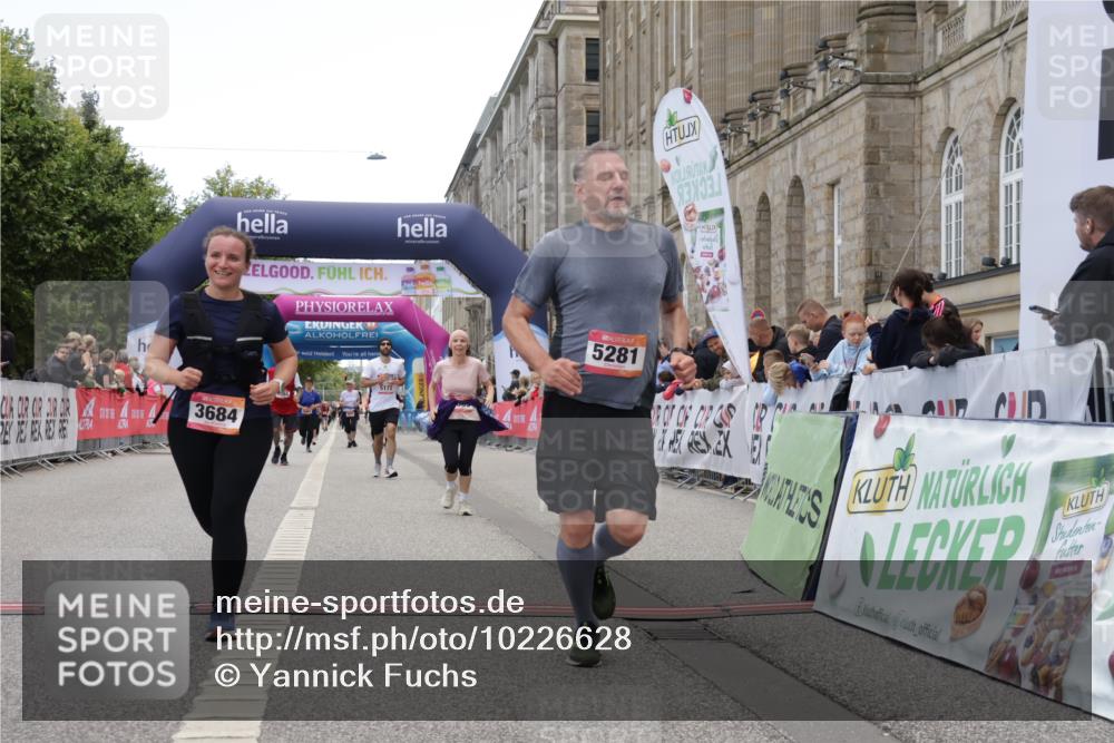 06.09.2026 - CURREX Alsterlauf Yannick Fuchs http://msf.ph/oto/10226628 06.09.2026 10:19:47 Ziel 3359, 3621, 3642, 3684, 4480, 5281 meine-sportfotos.de