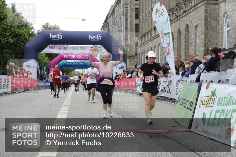 06.09.2026 - CURREX Alsterlauf Yannick Fuchs http://msf.ph/oto/10226633 06.09.2026 10:19:49 Ziel 3359, 3621, 3642, 3684, 5172, 5281 meine-sportfotos.de