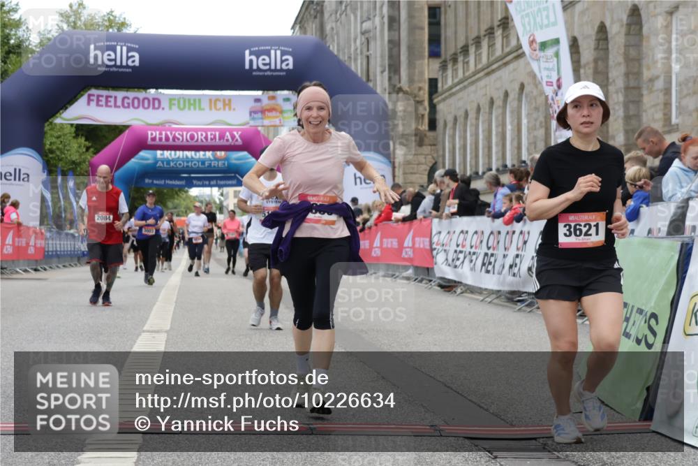 06.09.2026 - CURREX Alsterlauf Yannick Fuchs http://msf.ph/oto/10226634 06.09.2026 10:19:50 Ziel 3359, 3621, 3642, 3684, 5172, 5281 meine-sportfotos.de