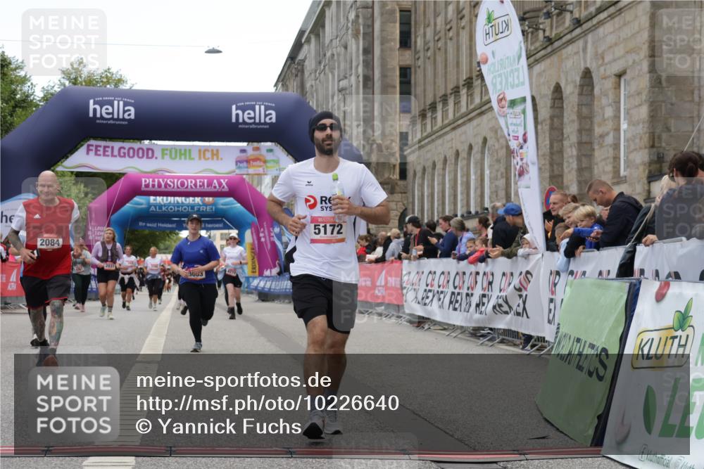06.09.2026 - CURREX Alsterlauf Yannick Fuchs http://msf.ph/oto/10226640 06.09.2026 10:19:53 Ziel 2084, 3003, 3359, 3417, 3621, 3684, 5172, 5281 meine-sportfotos.de