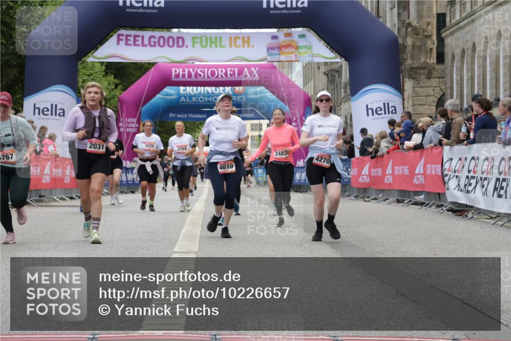 06.09.2026 - CURREX Alsterlauf Yannick Fuchs http://msf.ph/oto/10226657 06.09.2026 10:19:58 Ziel 2031, 2084, 3003, 3359, 3417, 4270, 4610, 4767, 5172 meine-sportfotos.de