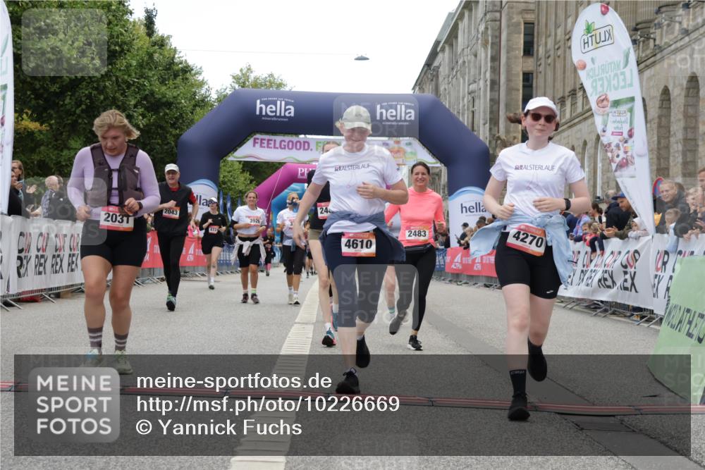 06.09.2026 - CURREX Alsterlauf Yannick Fuchs http://msf.ph/oto/10226669 06.09.2026 10:20:02 Ziel 2031, 2043, 2084, 2482, 2483, 3003, 3417, 4270, 4610, 4767, 5580, 5581 meine-sportfotos.de