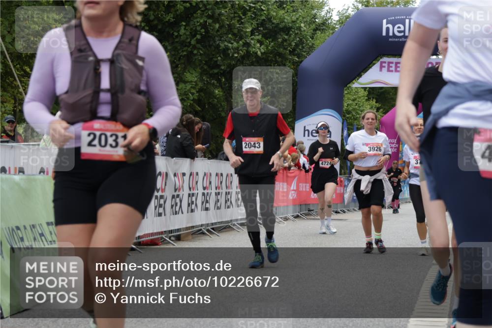 06.09.2026 - CURREX Alsterlauf Yannick Fuchs http://msf.ph/oto/10226672 06.09.2026 10:20:03 Ziel 2031, 2043, 2084, 2482, 2483, 3003, 3417, 3769, 3926, 4270, 4610, 4767, 5580, 5581 meine-sportfotos.de