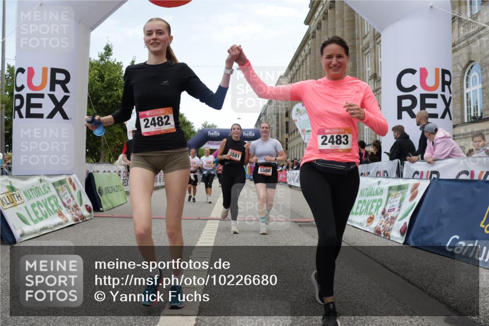 06.09.2026 - CURREX Alsterlauf Yannick Fuchs http://msf.ph/oto/10226680 06.09.2026 10:20:06 Ziel 2031, 2043, 2482, 2483, 3769, 3926, 4270, 4610, 4724, 4767, 5580, 5581 meine-sportfotos.de