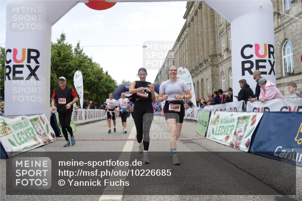06.09.2026 - CURREX Alsterlauf Yannick Fuchs http://msf.ph/oto/10226685 06.09.2026 10:20:07 Ziel 2031, 2043, 2482, 2483, 3769, 3926, 4270, 4610, 4724, 4767, 5580, 5581 meine-sportfotos.de