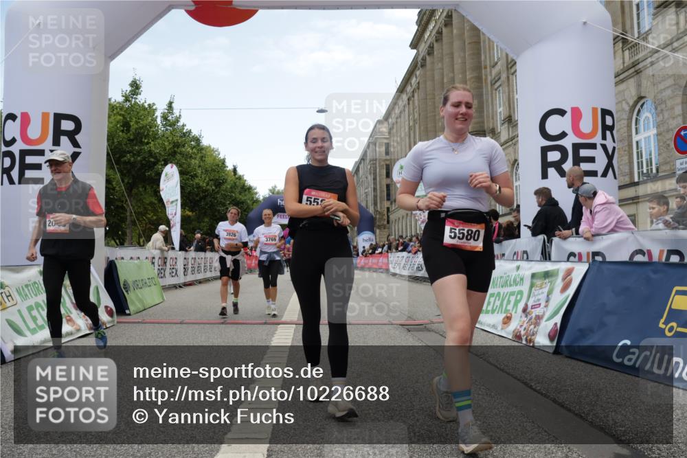 06.09.2026 - CURREX Alsterlauf Yannick Fuchs http://msf.ph/oto/10226688 06.09.2026 10:20:07 Ziel 2031, 2043, 2482, 2483, 3769, 3926, 4270, 4610, 4724, 4767, 5580, 5581 meine-sportfotos.de