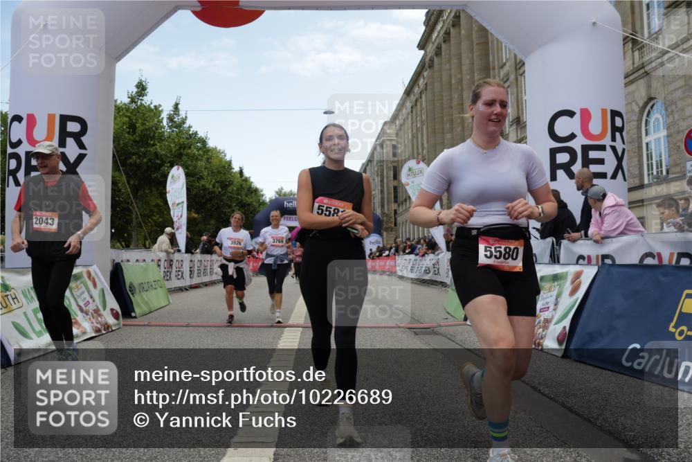 06.09.2026 - CURREX Alsterlauf Yannick Fuchs http://msf.ph/oto/10226689 06.09.2026 10:20:08 Ziel 2031, 2043, 2482, 2483, 3769, 3926, 4270, 4610, 4724, 4767, 5580, 5581 meine-sportfotos.de